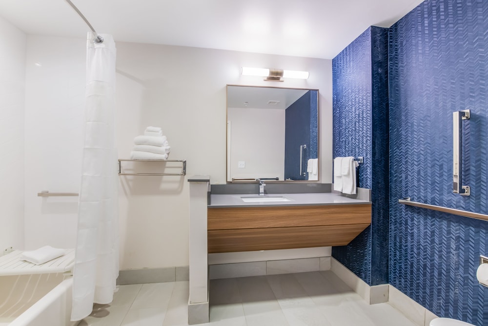 Fairfield Inn & Suites by Marriott Knoxville Clinton 33/33