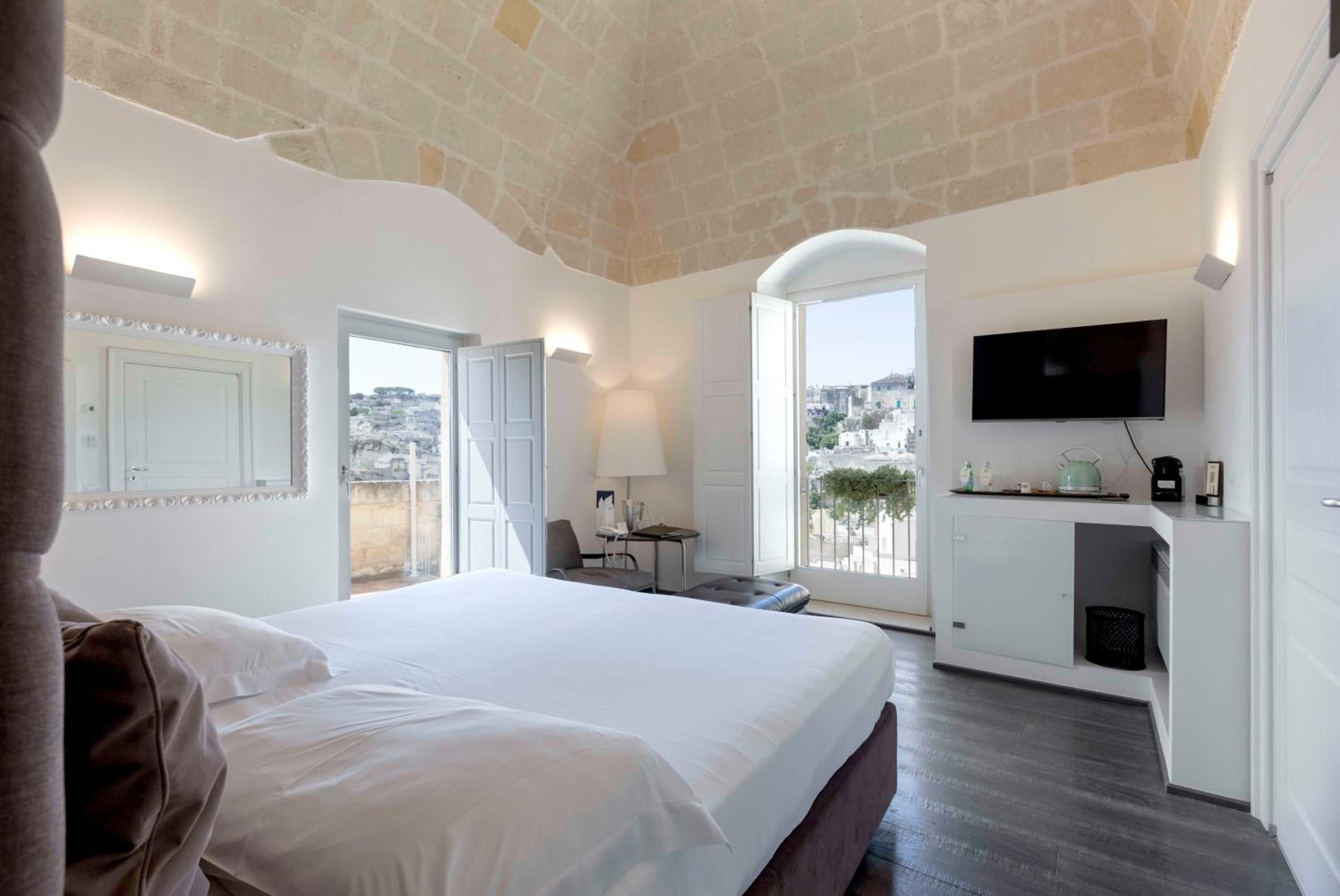 Room, Double Bed, City View, Large