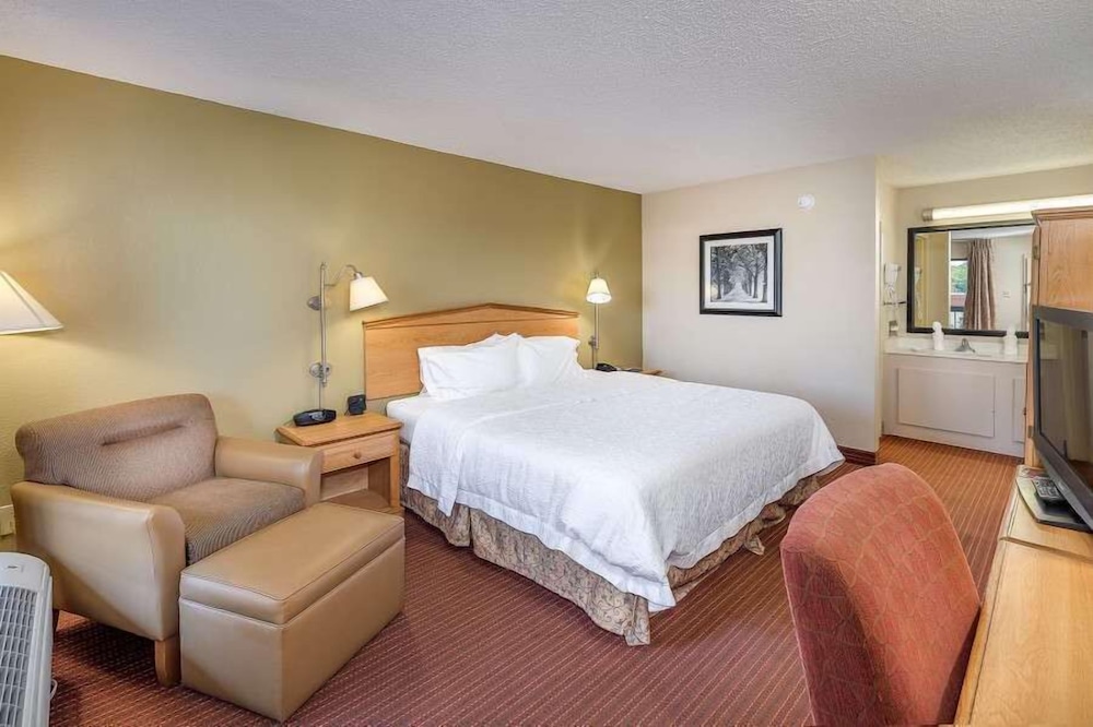Park Inn by Radisson, Columbus State University Area 27/52