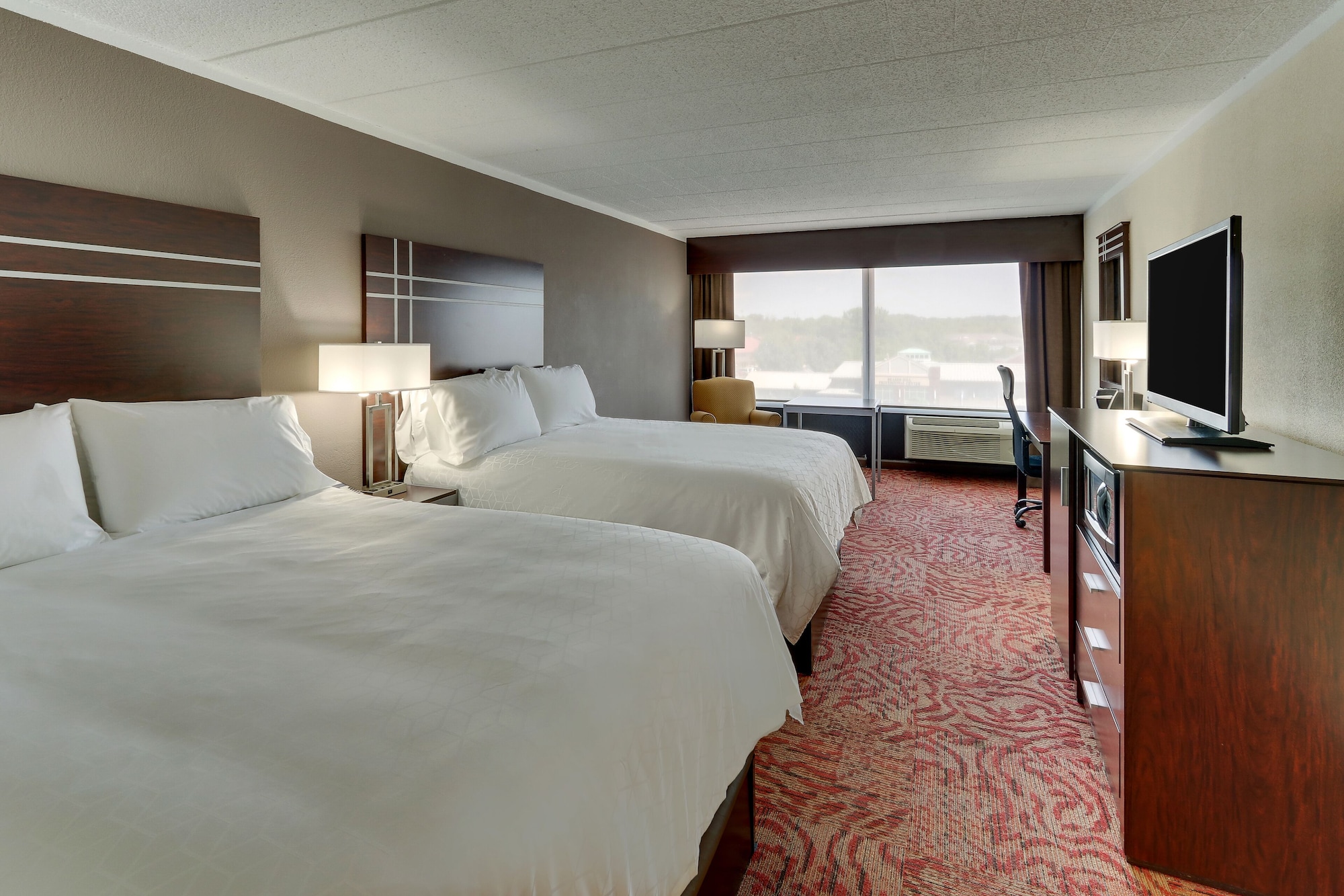 Standard, 2 Queen Beds, Extra Floor Space