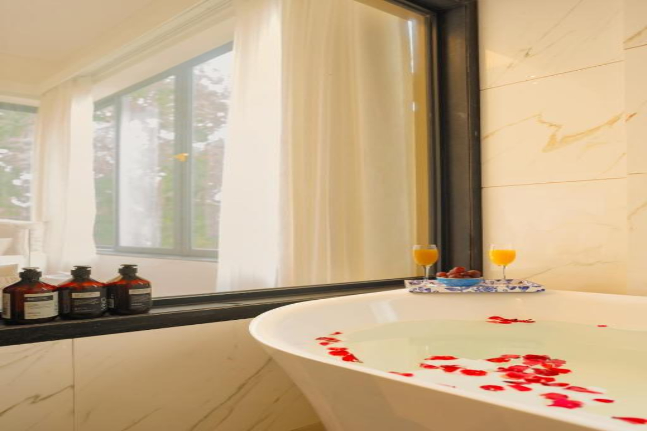 ELIVAAS Purosol 3BHK Pool Villa close to Ozran Beach 20/21