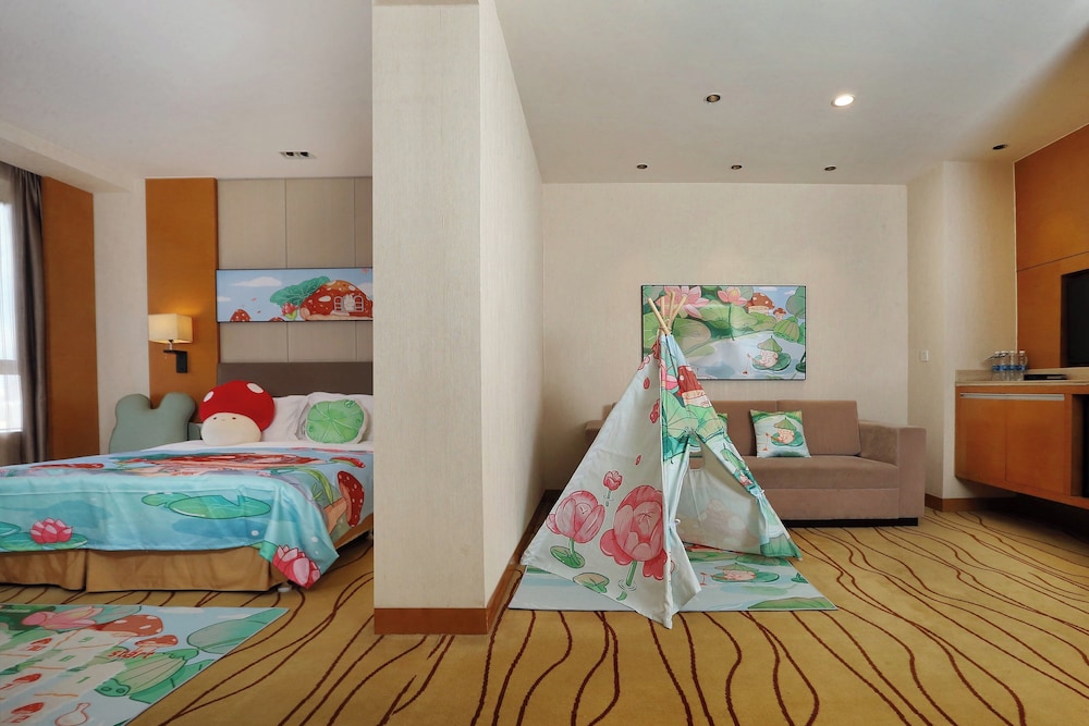 Kids Theme, Suite, King Bed