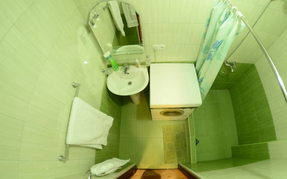 1 BEDROOM, ECONOMY, DOUBLE OR TWIN BED