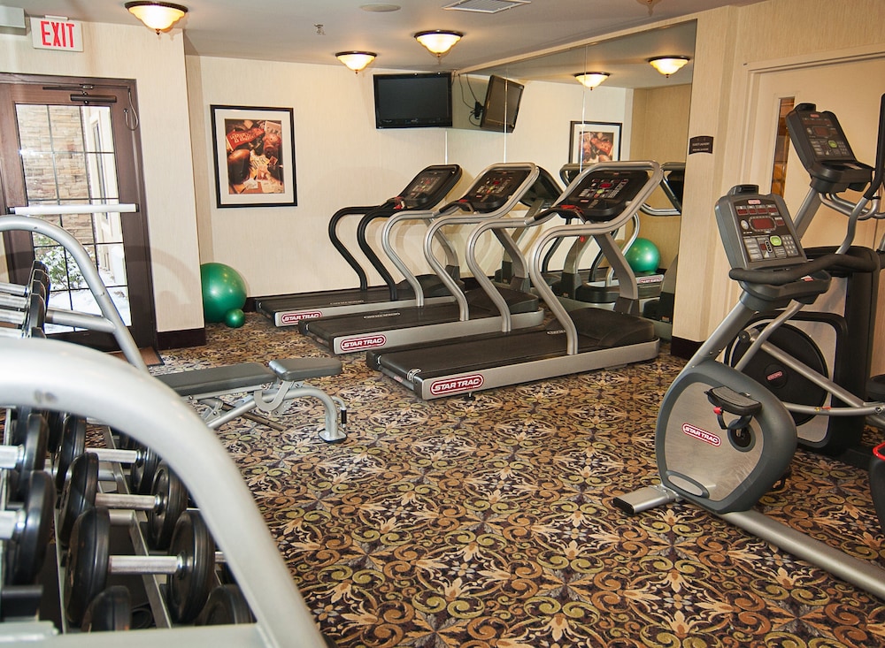 Staybridge Suites Wichita 30/79