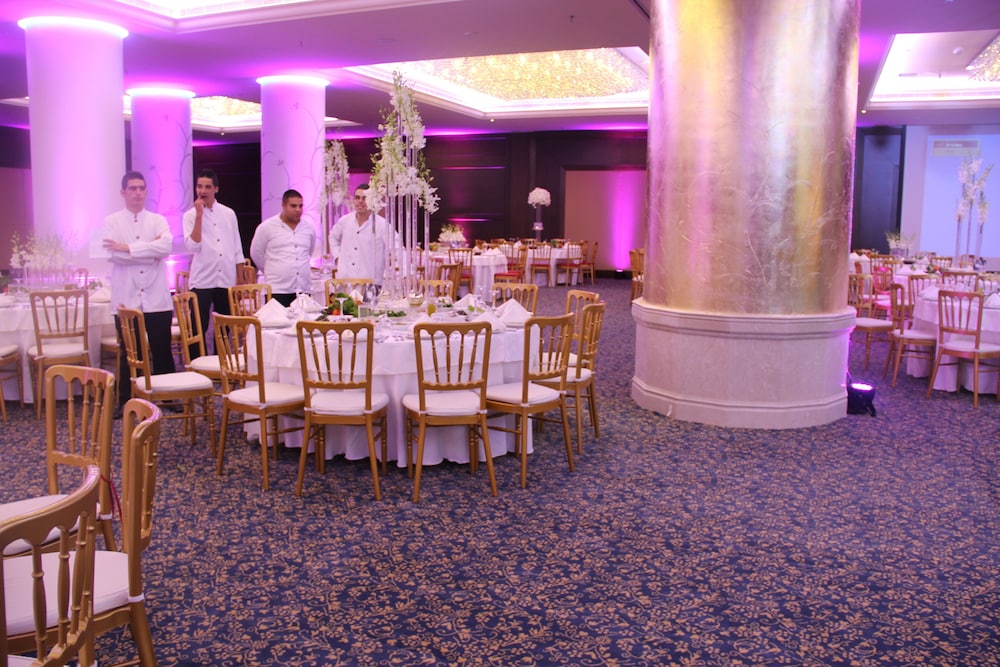 GOLDEN TULIP JIYEH MARINA RESORT 44/50