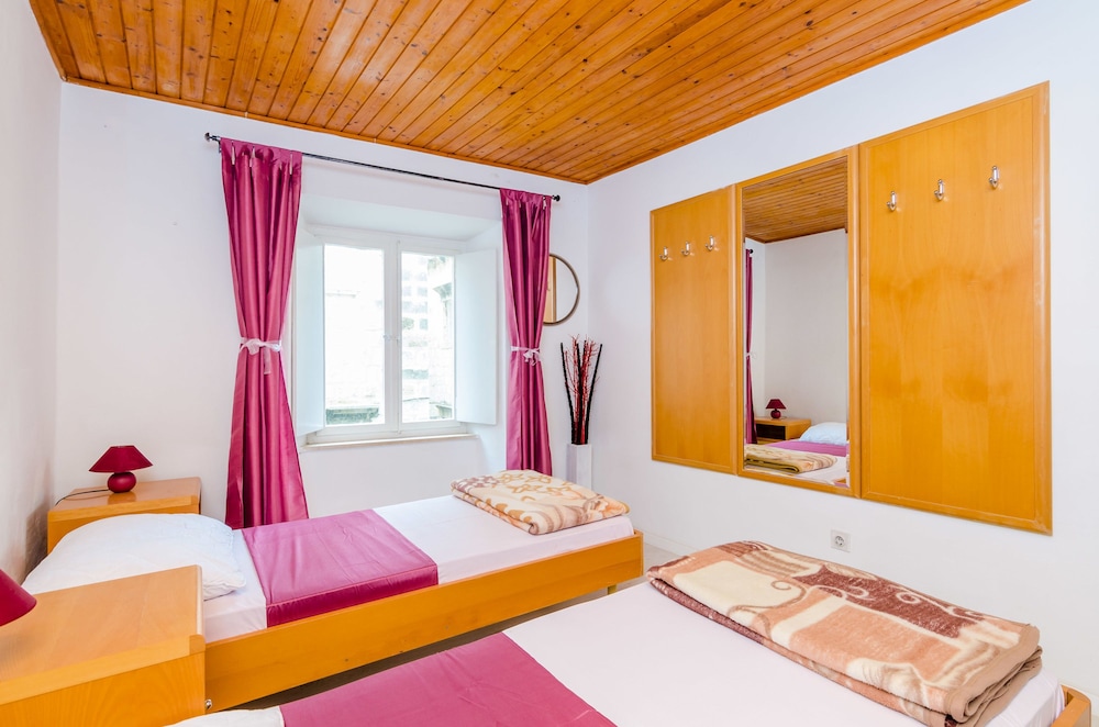Rooms Jozomare 6/17