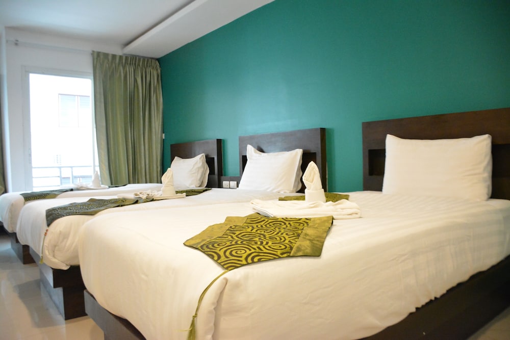 Zephyr Grand Hotel 28/63