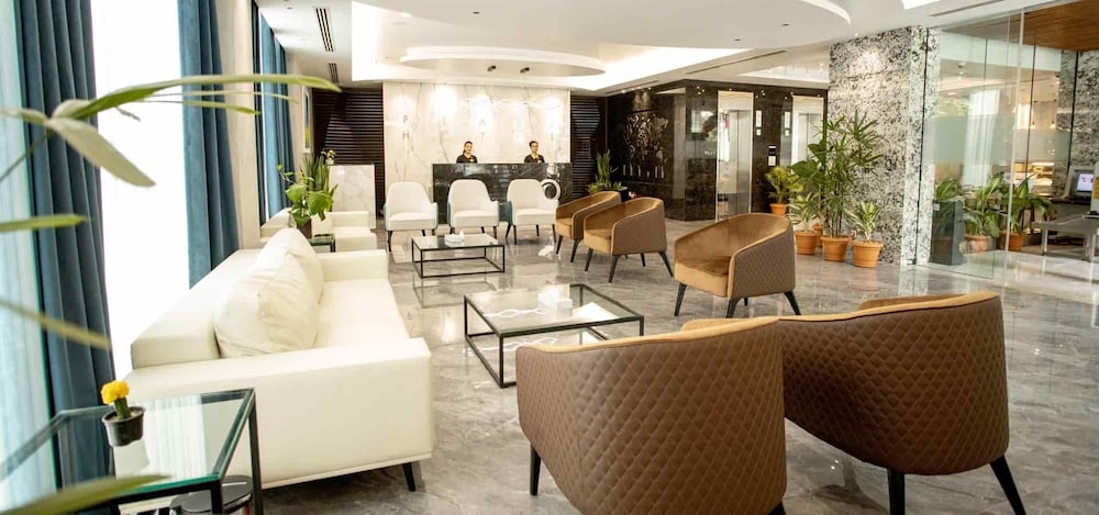 Pearl Hotel 36/43