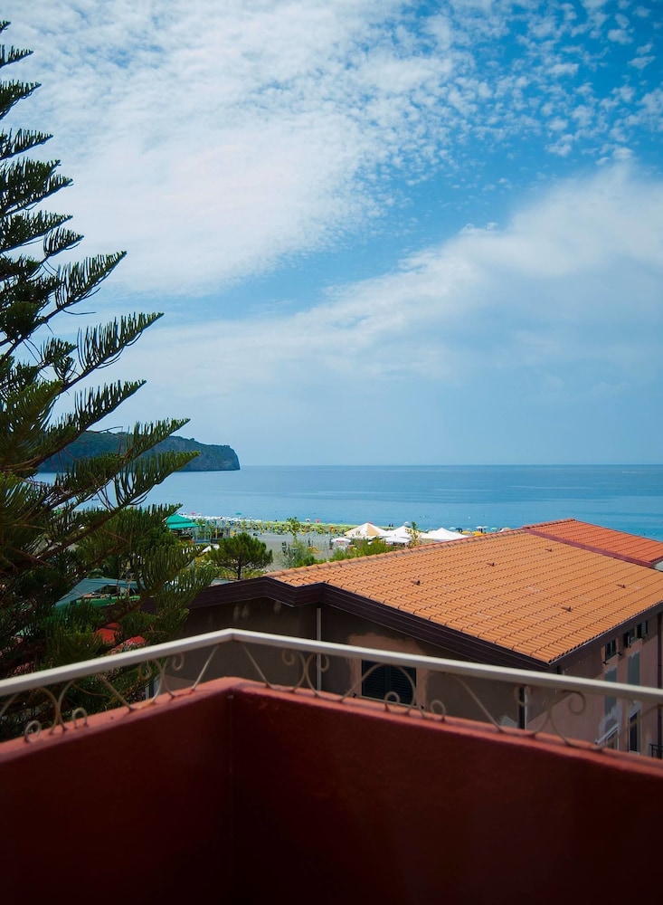 Hotel Calabria 39/50