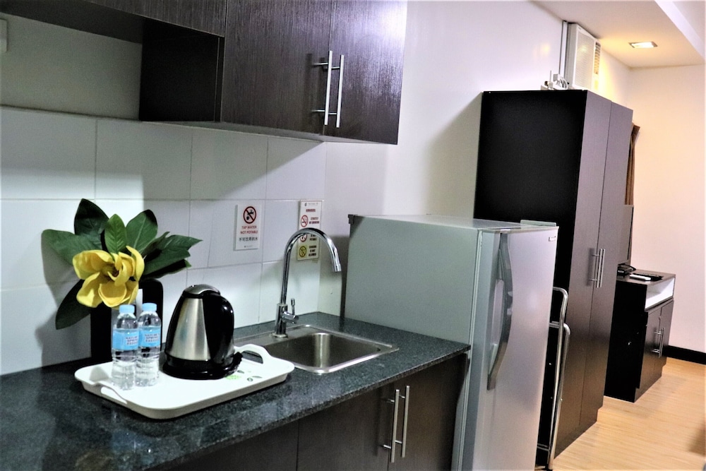 The Studio 18 Residences 43/47