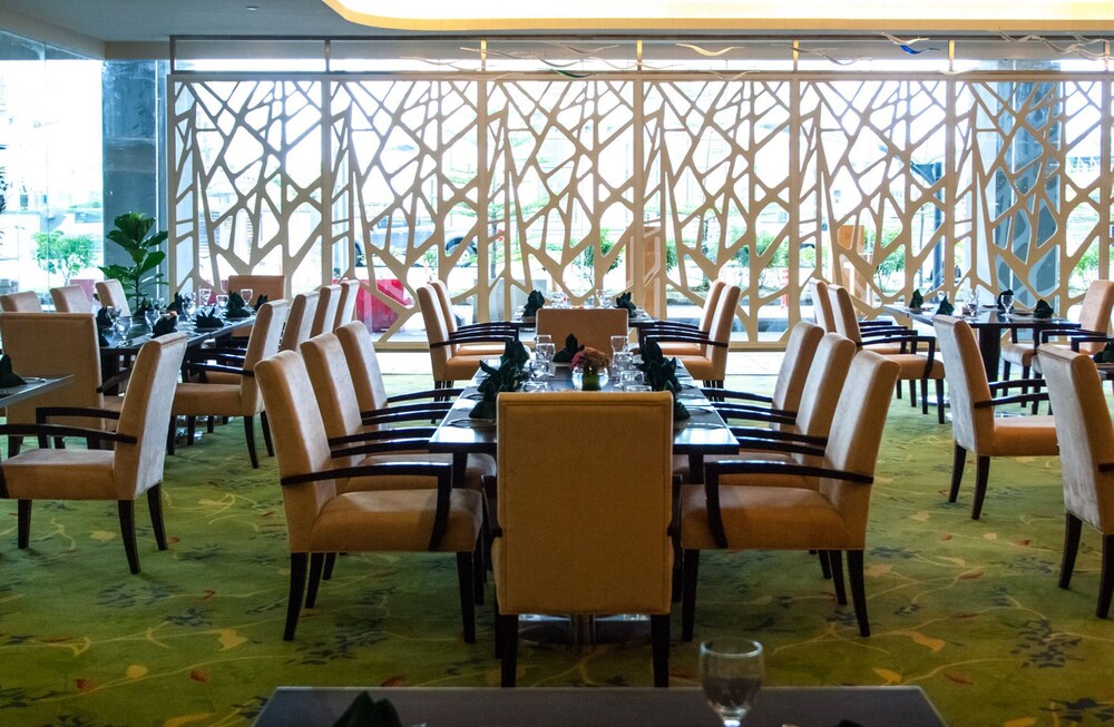 Imperial Hotel Kuching 37/41
