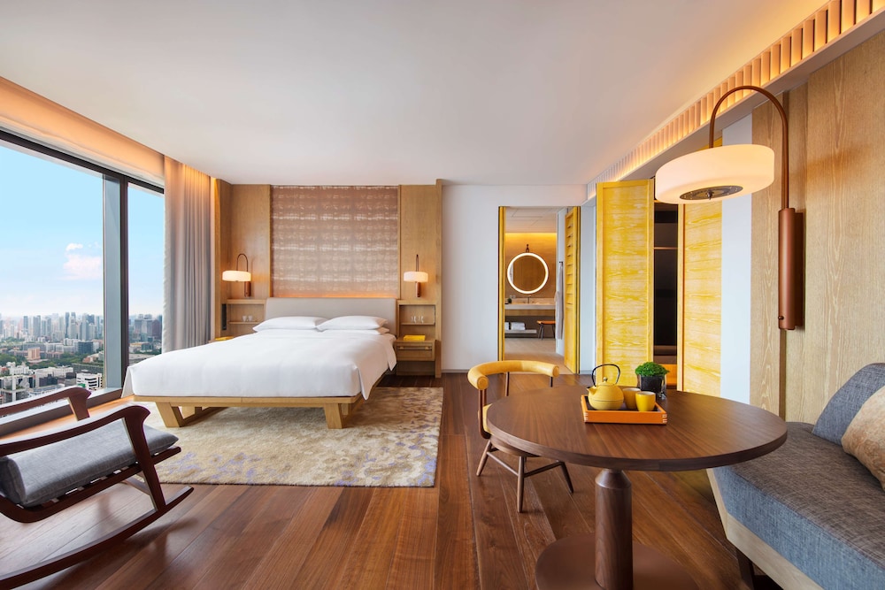 Andaz Singapore 13/69