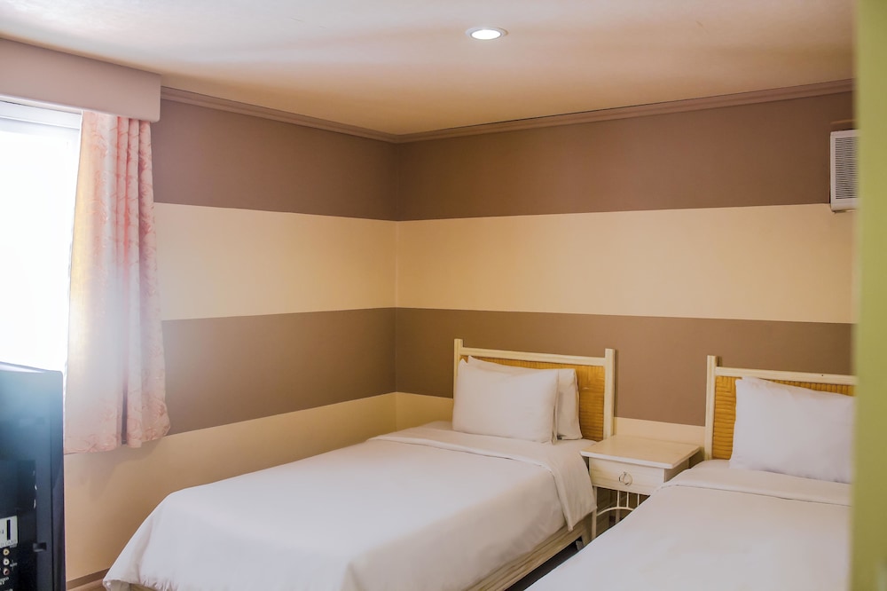 Whiterock Beach Hotel And Waterpark 23/73