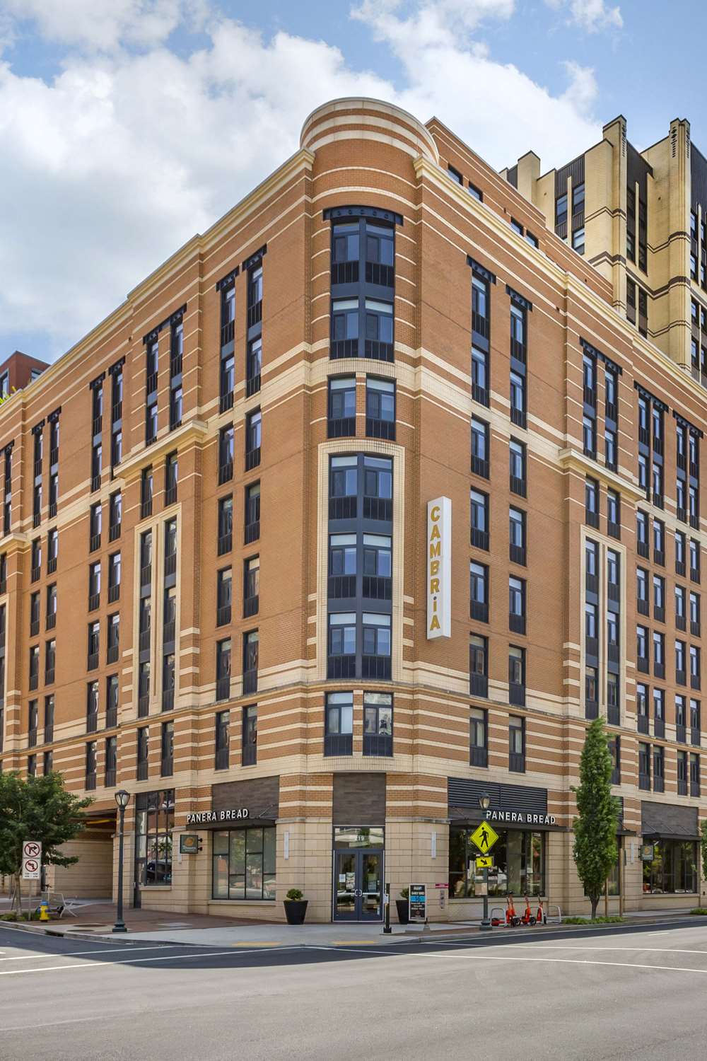 Cambria Hotel Rockville 24/27