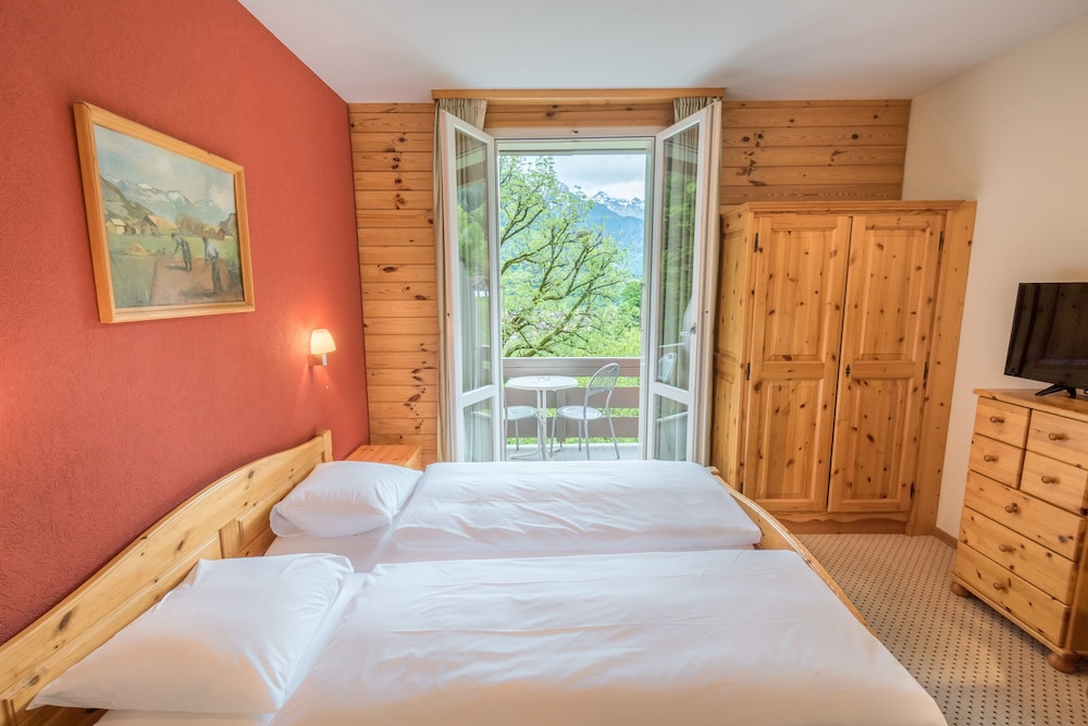 غرفة قياسية بسرير مزدوج
