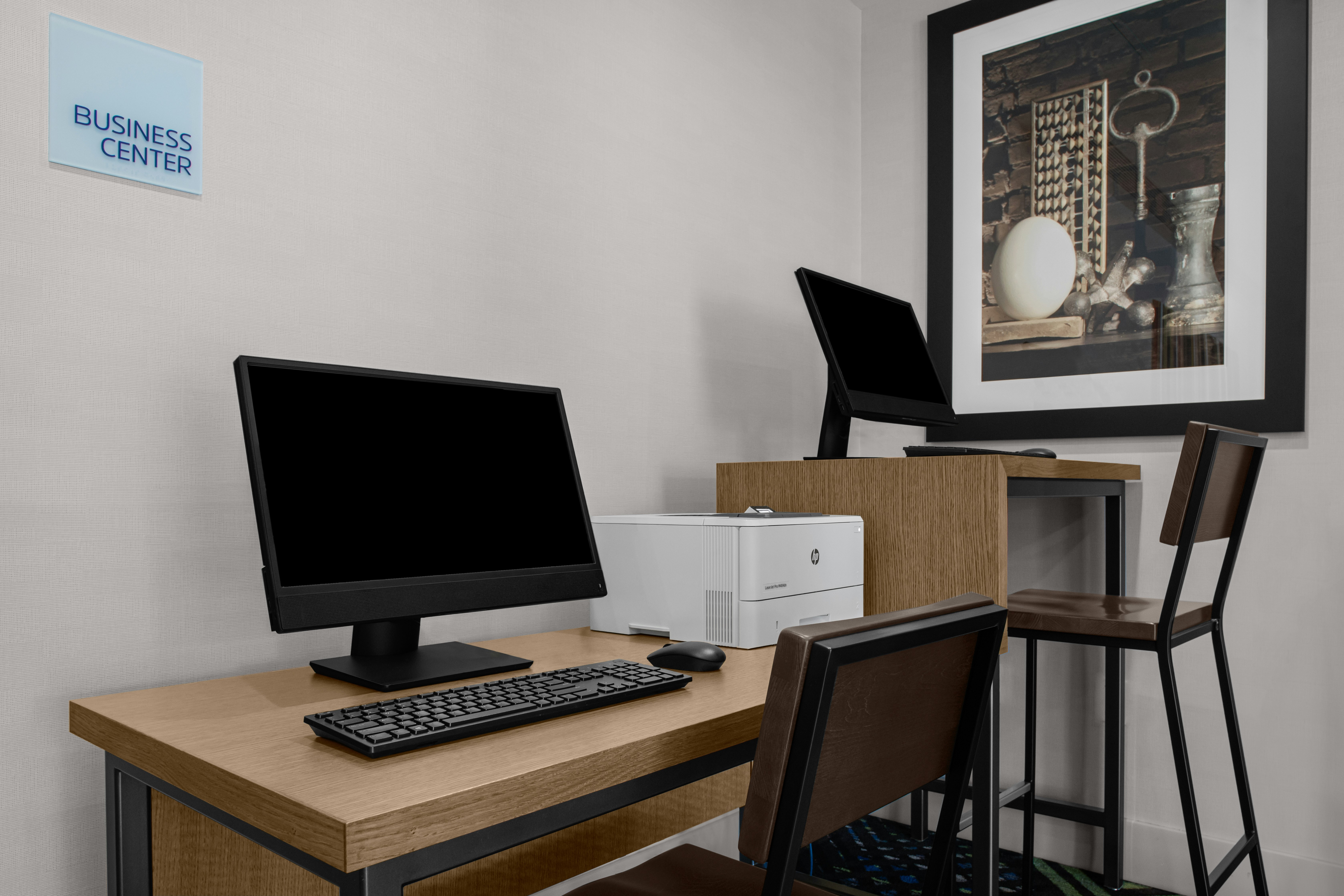 Holiday Inn Express & Suites Woodside LaGuardia Airport 30/30