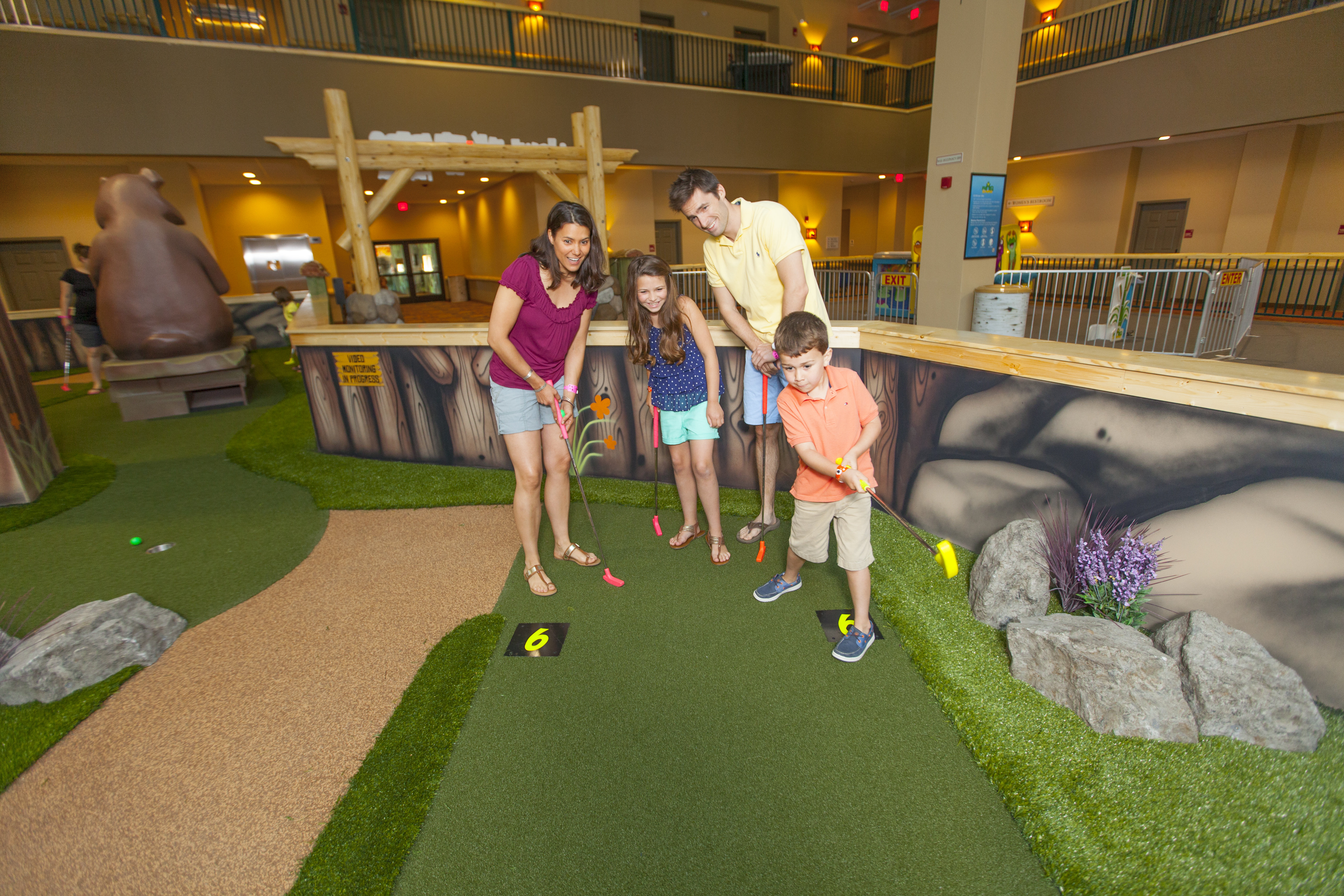 Great Wolf Lodge Water Park New England 15/22
