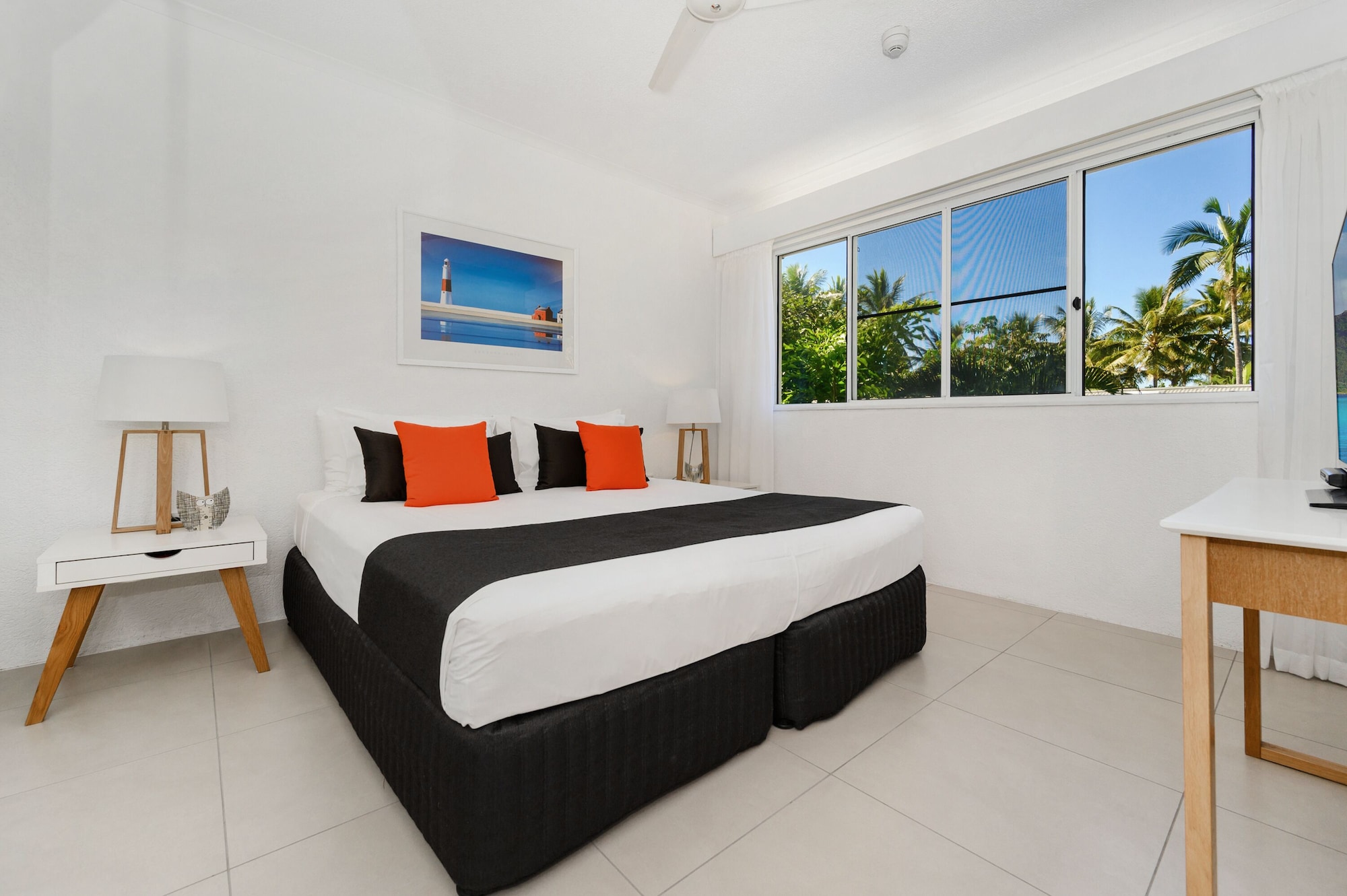 1 Bedroom, Superior, Apartment, King Bed, Sofa, Den