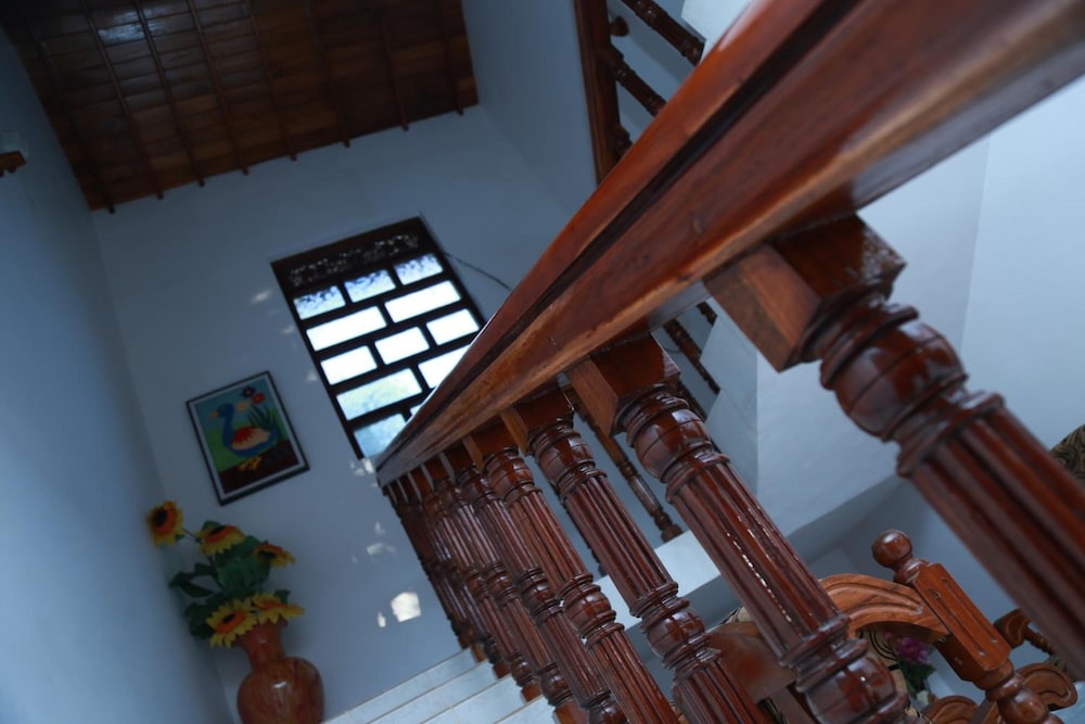Sumal Villa 7/62