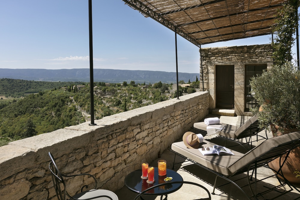 Airelles Gordes, La Bastide 44/81
