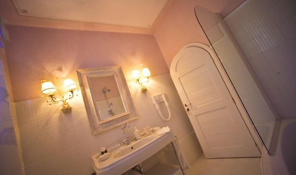 Anerada Inn Boutique Hotel 40/42