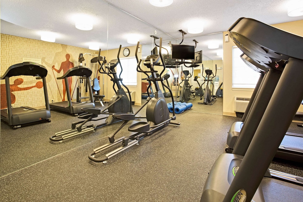 MainStay Suites Cincinnati Blue Ash 15/20