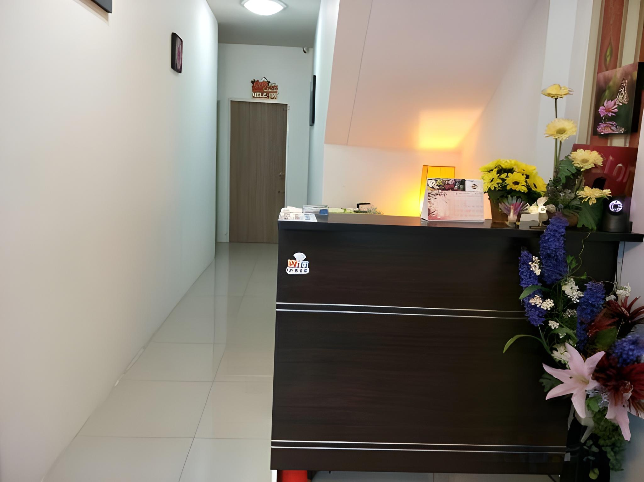 Tontalay Hotel 12/71