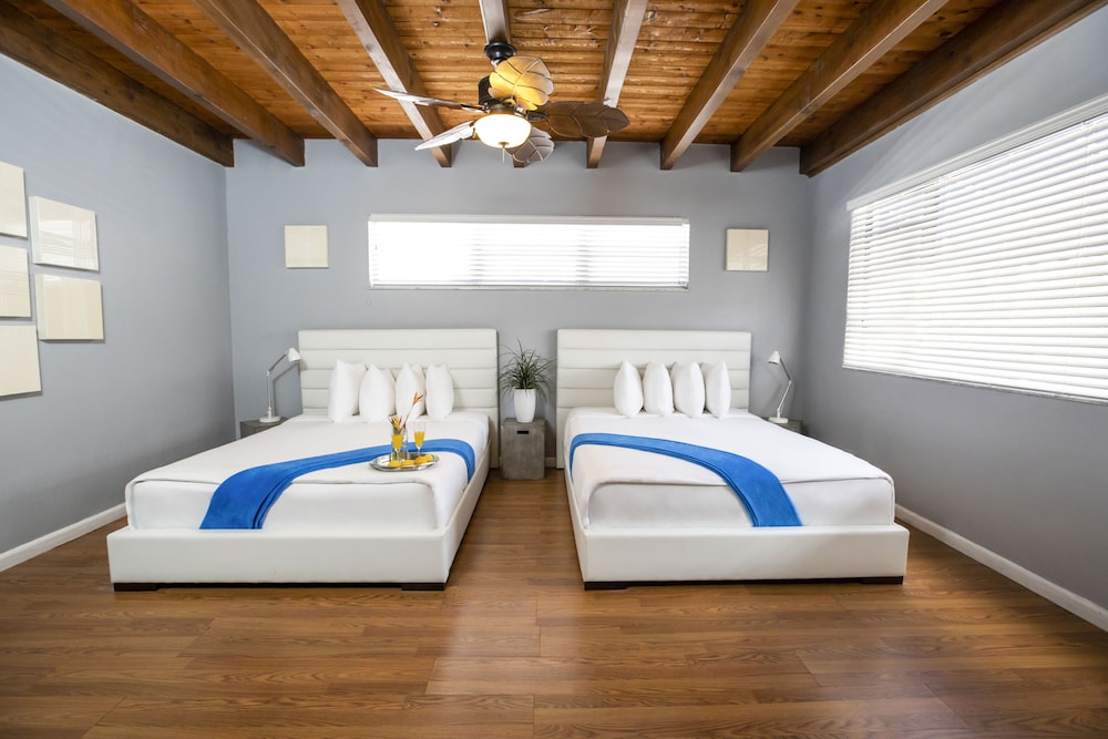 Hollywood Beach Suites Hostel Hotel 14/75