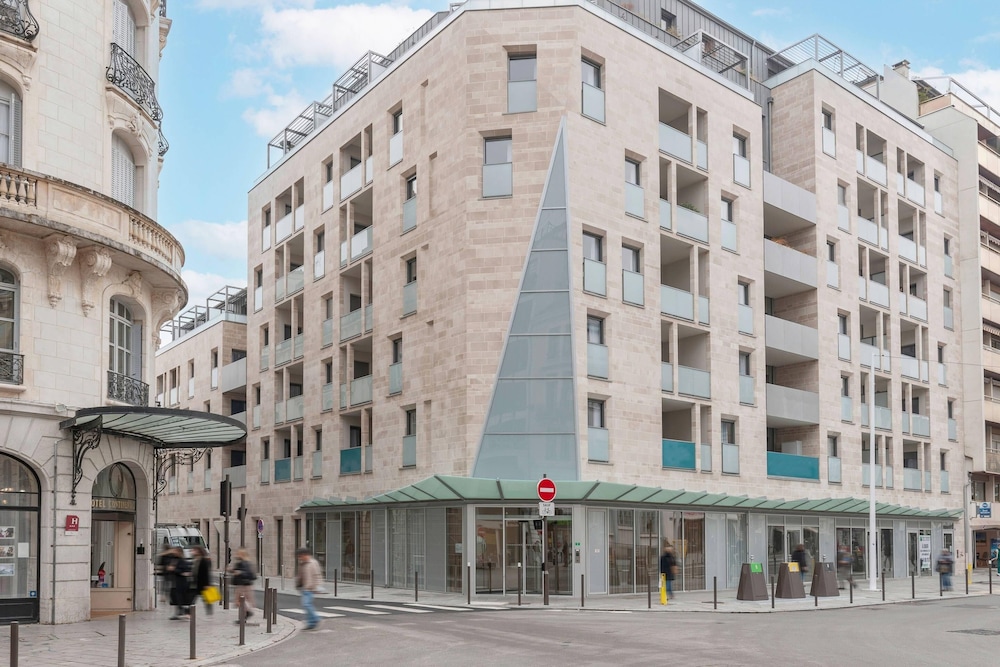 Quality Aparthotel Pau Porte des Pyrenees 36/41