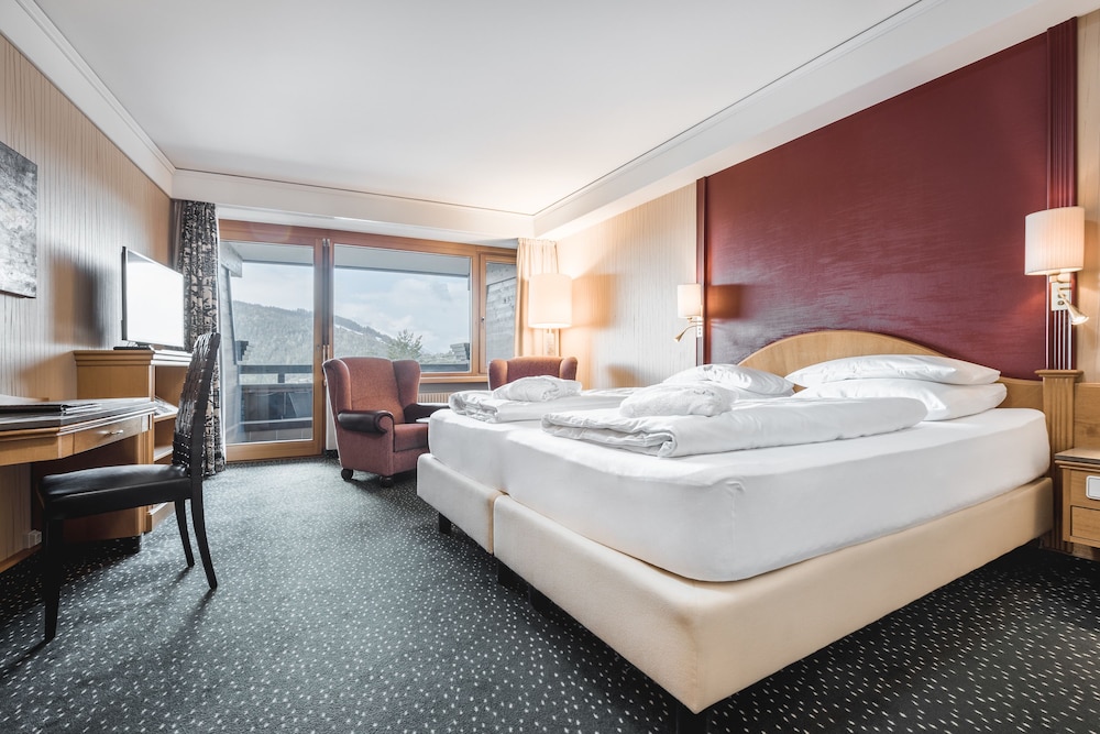 DELUXE, DOUBLE BED, BALCONY