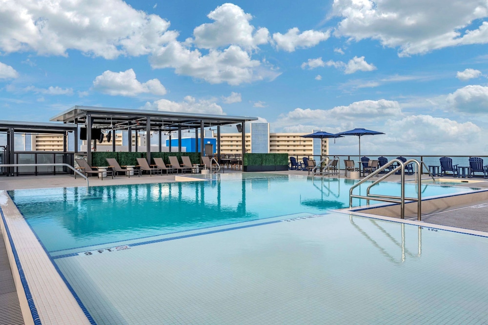 Cambria Hotel St Petersburg Madeira Beach Marina 23/58