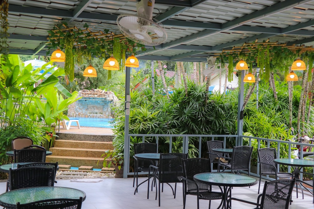 Andaman Seaside Resort Phuket 43/60