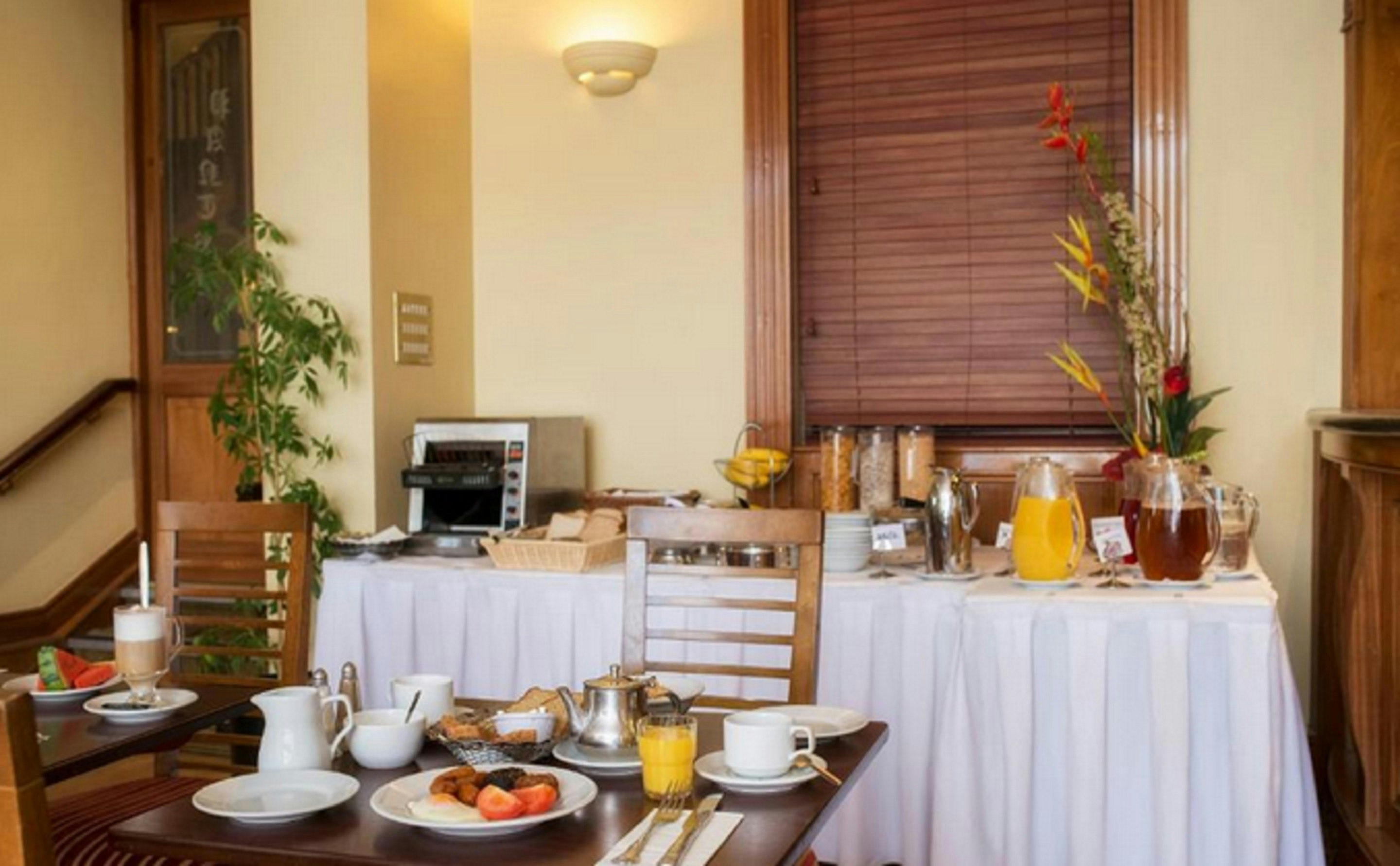Oranmore Lodge Hotel Galway 58/64