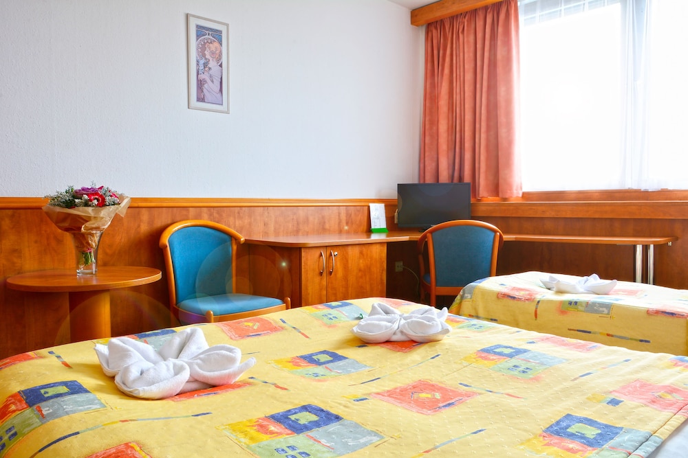 Olympik Hotel 42/68