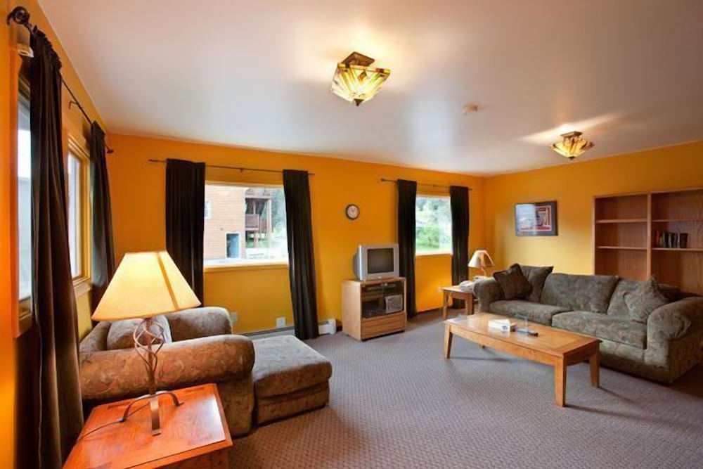 Harborview Inn 16/26