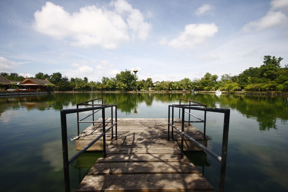 The Farm Resort And Restaurant 16/18
