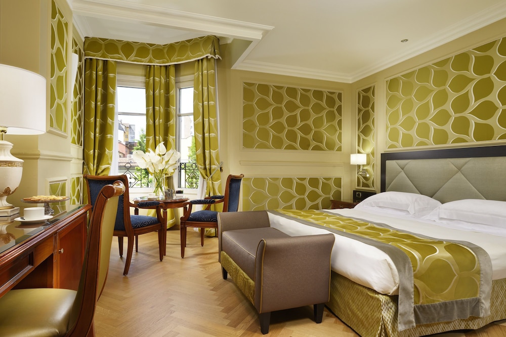DELUXE, SINGLE, DOUBLE BED