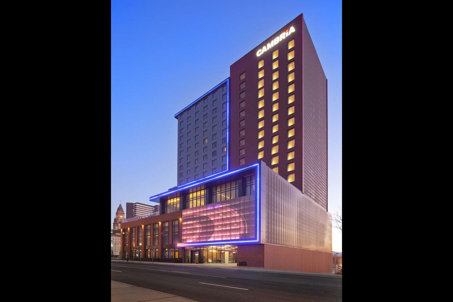 Cambria Hotel Nashville Downtown 8/56
