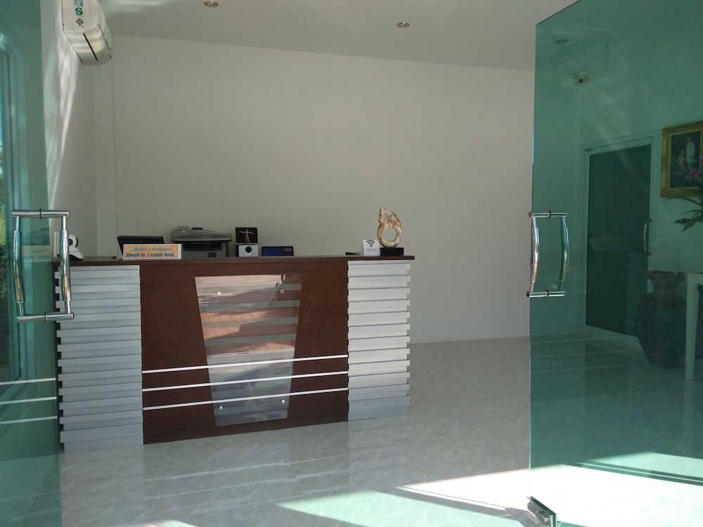 Bluemoon Riverside Resort 6/50