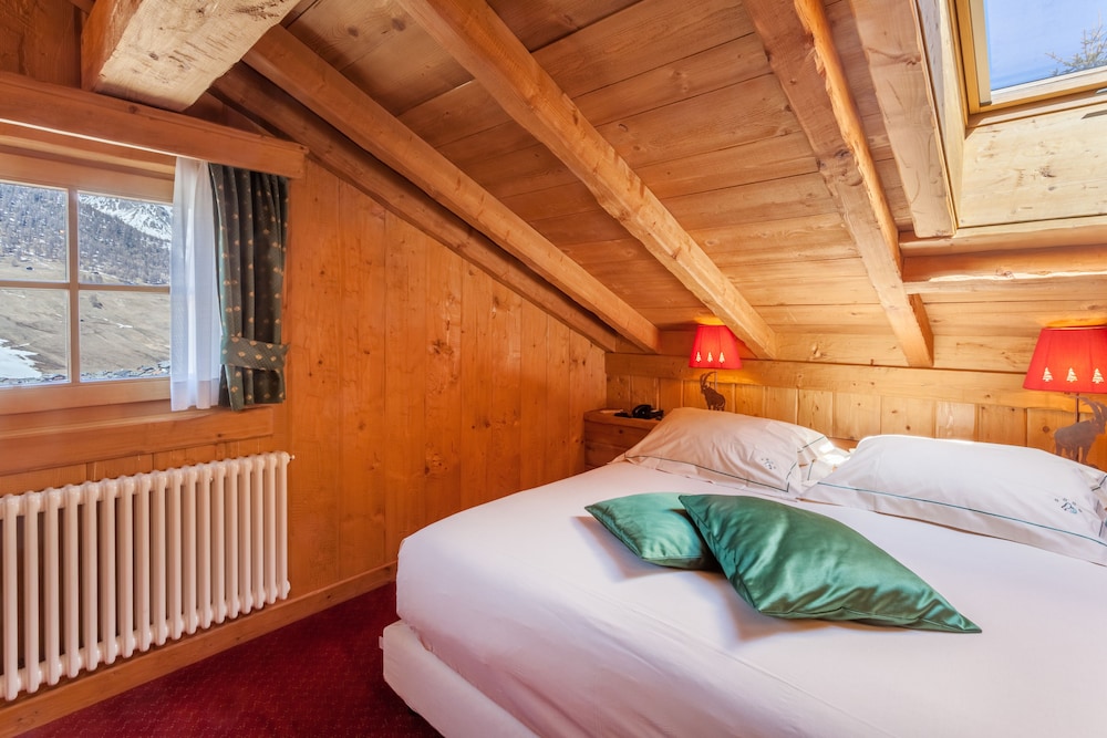 Park Chalet Village 8/50