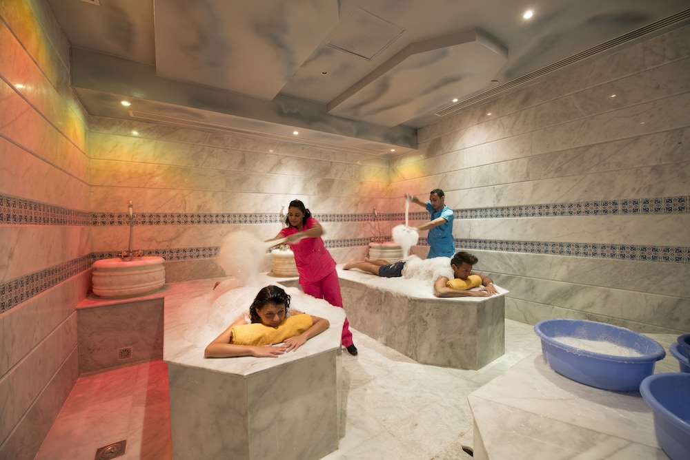 swimming pool spa