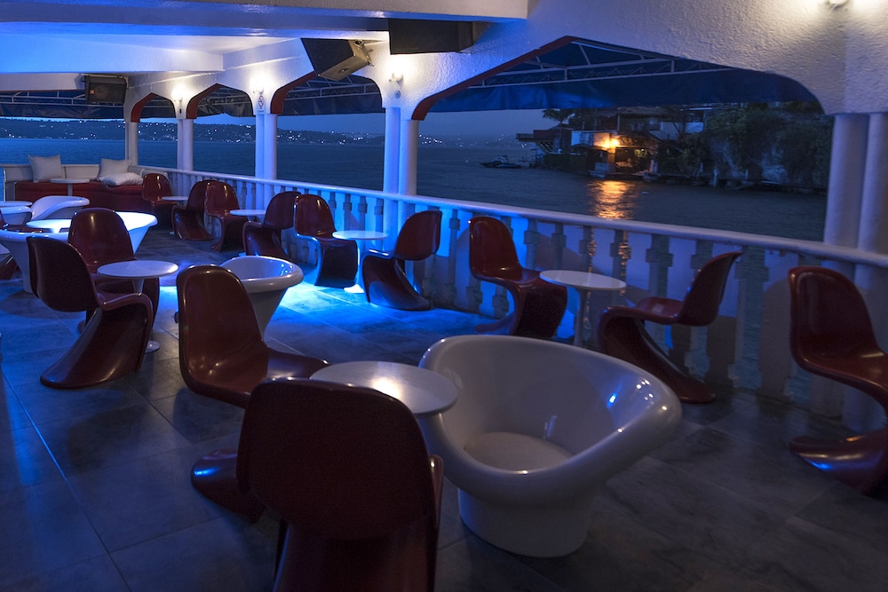 Hotel Villa Bejar Tequesquitengo 52/72
