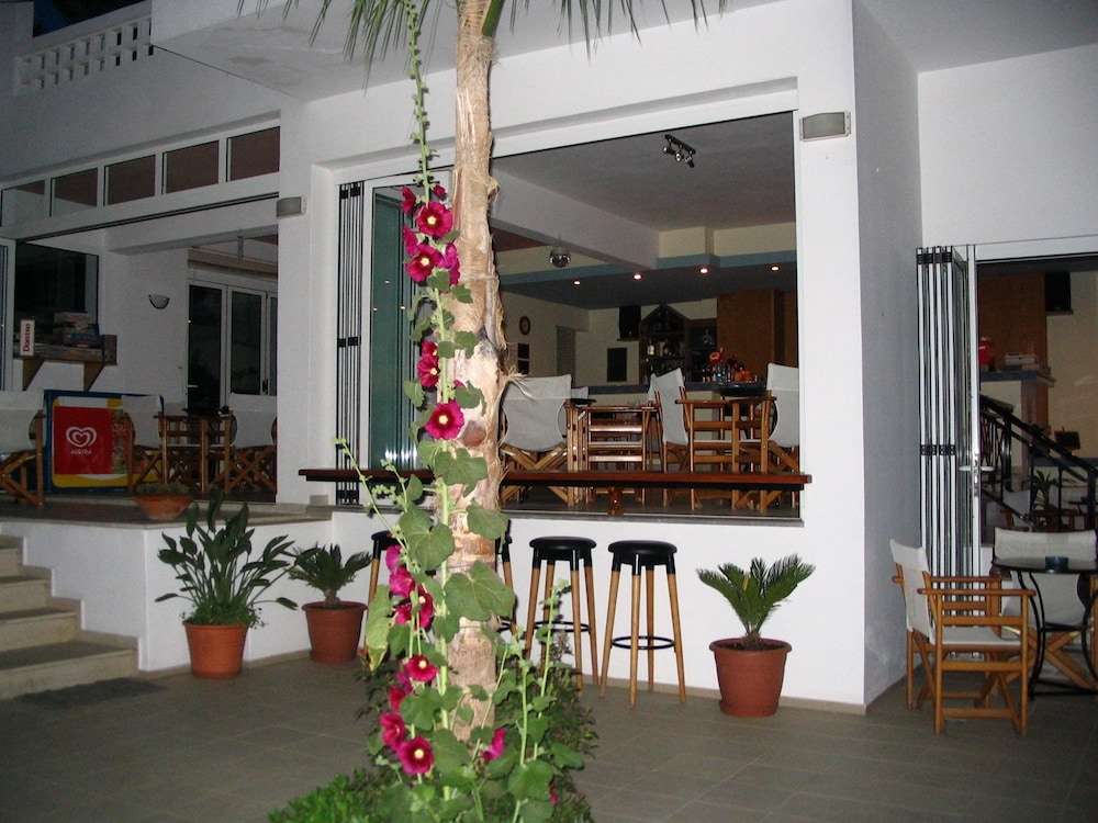 Emerald Studios Malia 13/23