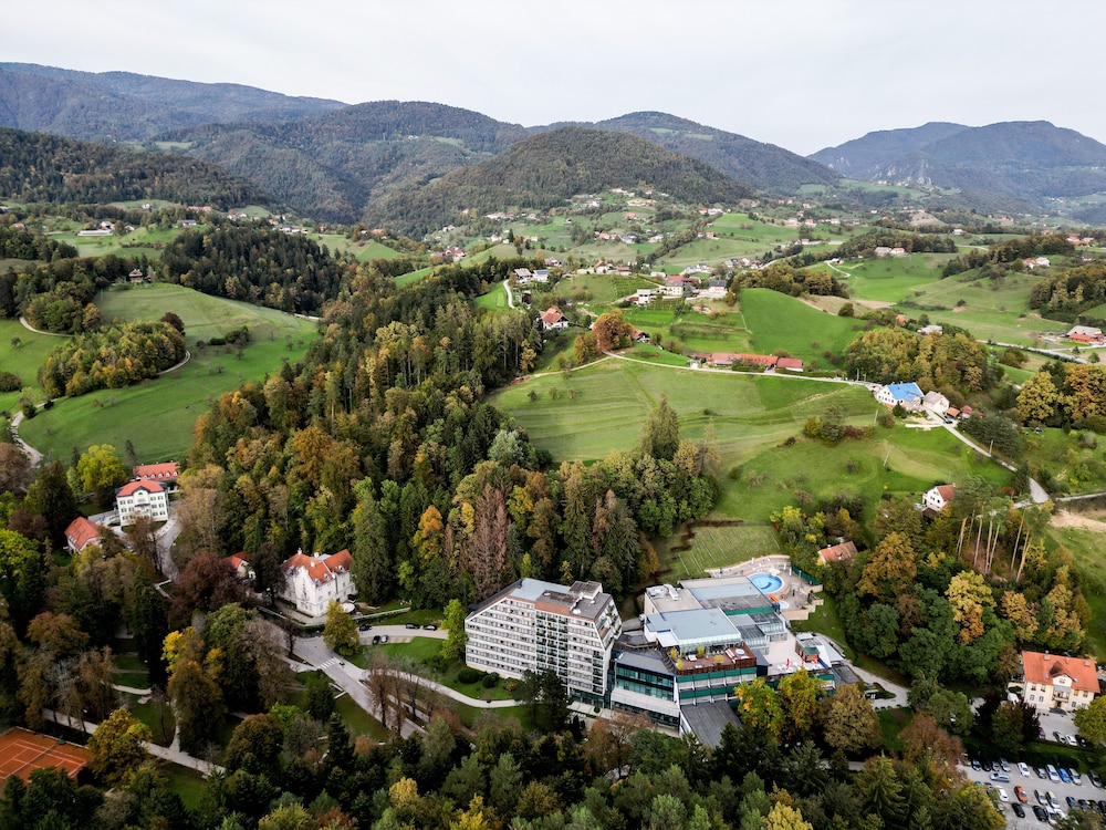 DEPANDANSA VILA HIGIEA DOBRNA 44/48