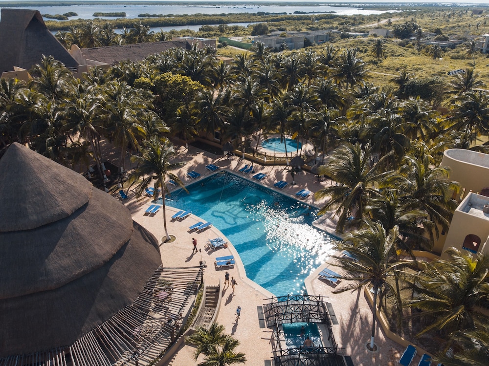 Reef Yucatan All Inclusive Hotel and Convention Center 41/50