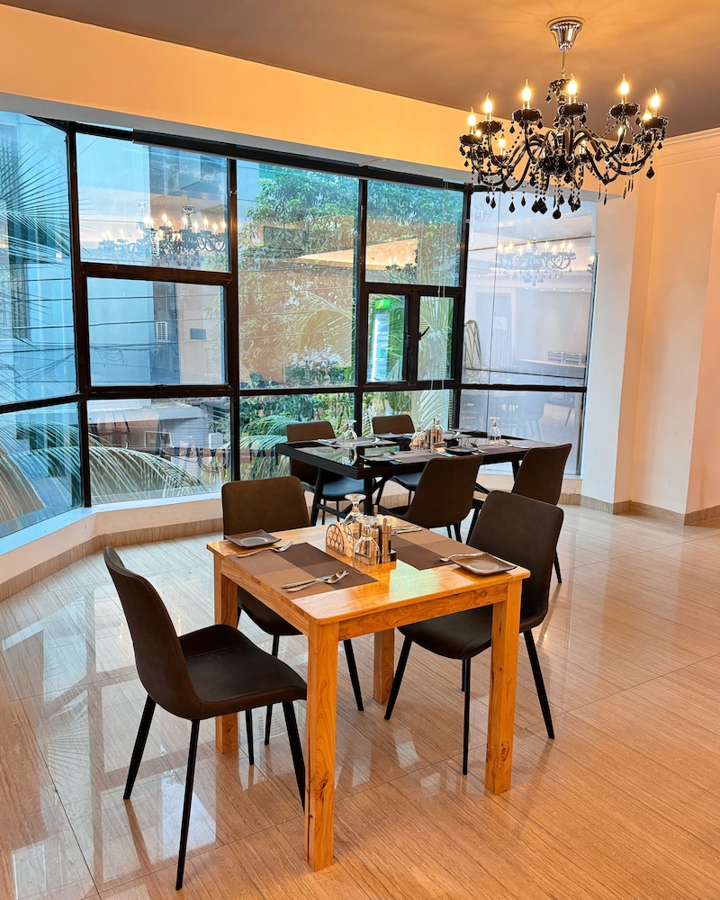 Hotel Omni Residency Baridhara 31/38
