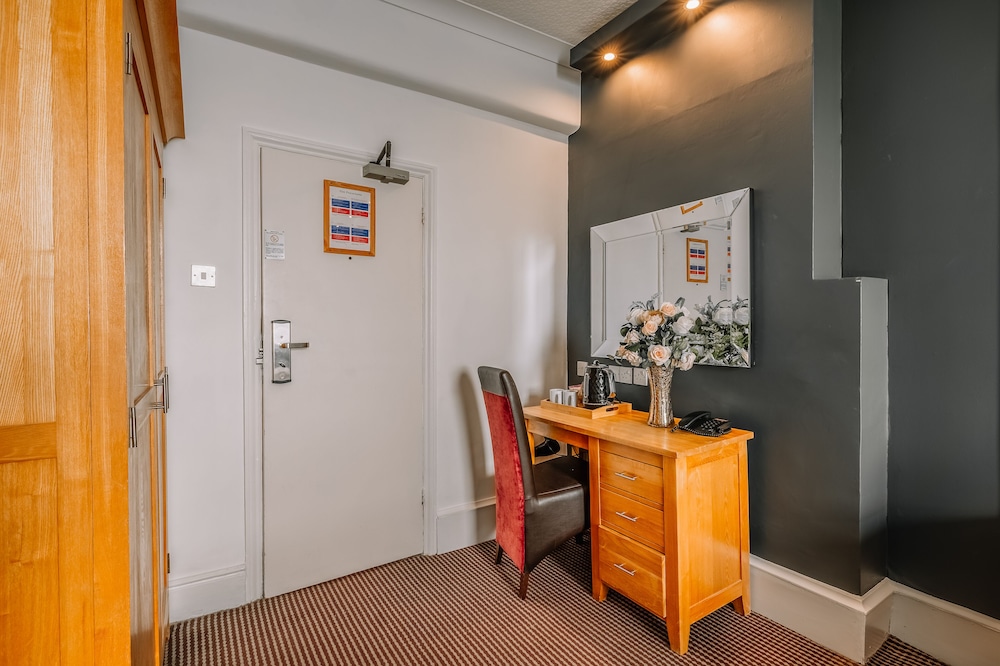 Muthu Westcliff Hotel 4/50