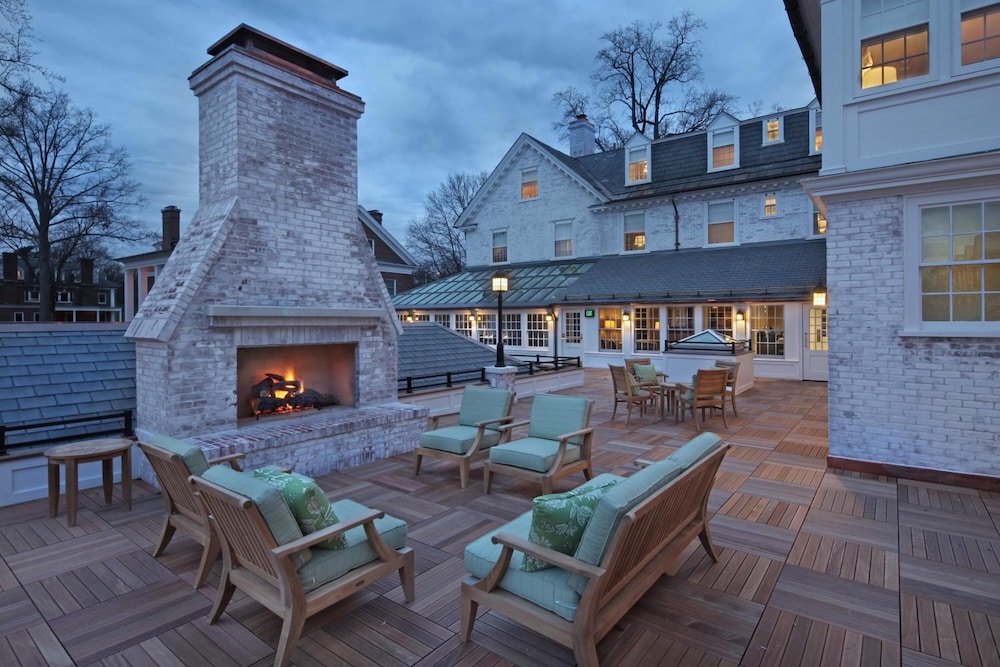 Inn on Boltwood 2/64