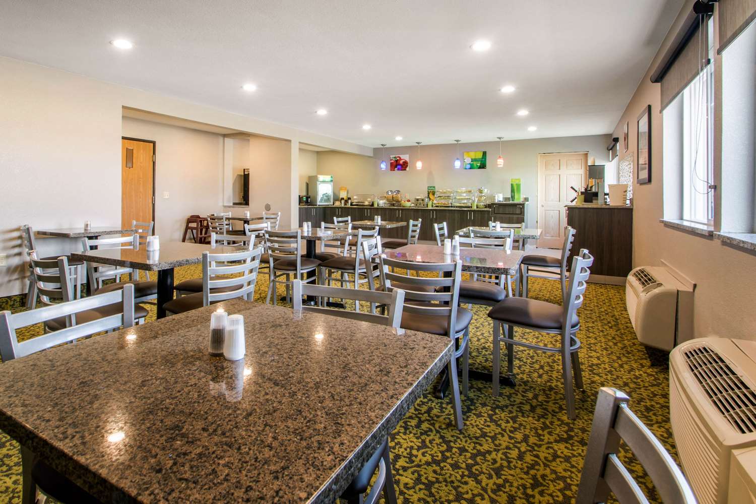 Sleep Inn & Suites Madison West 25/31