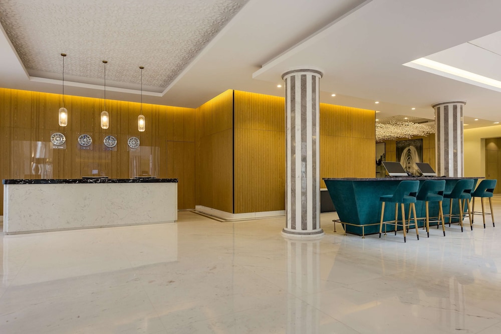 فندق راديسون مطار الرياض(Radisson Riyadh Airport) 12/64
